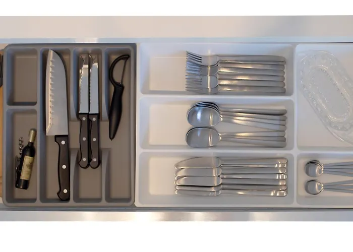 דירה Thomas House On Train Tracks